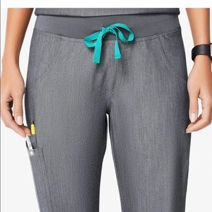 FIGS Scrubs Kade Pants